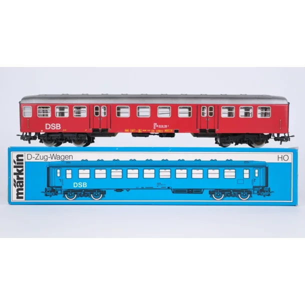 4025 DSB Personvogn ser ud som ny