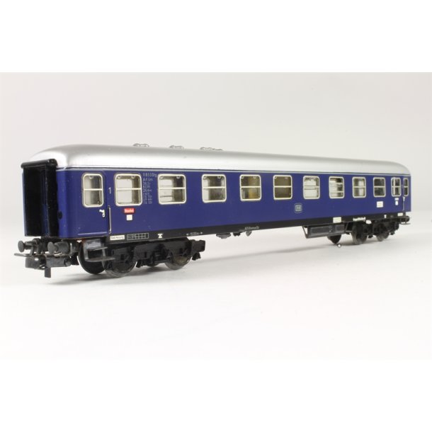 4027 Personvogn uden ske