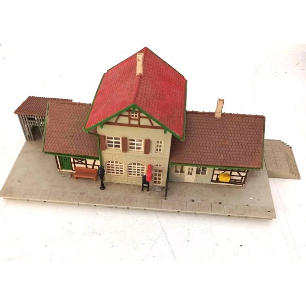 Stationsbygning