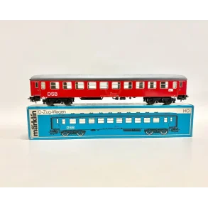 DSB 4045 personvogn i �ske som ny
