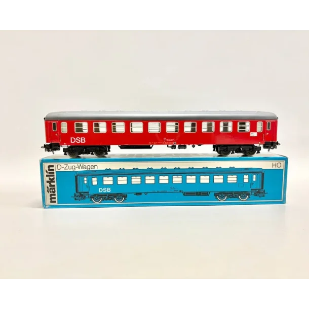 DSB 4045 personvogn i �ske som ny